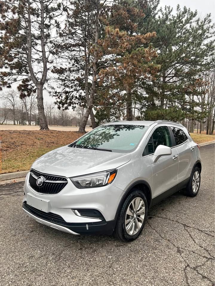 1 2020 Buick encore Preferred II Sport Utility 4D - Image 1